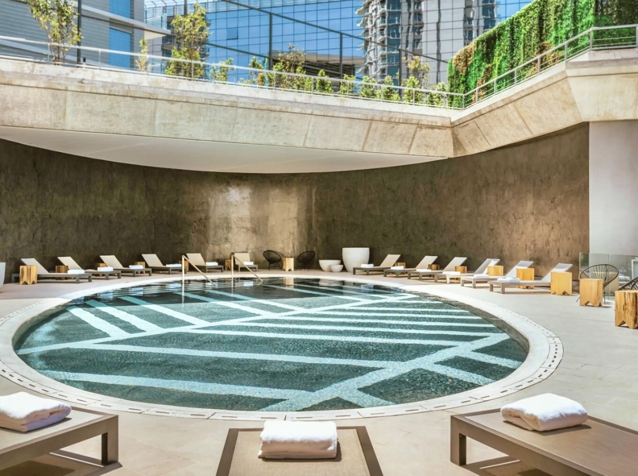 SLS - Suite hotel