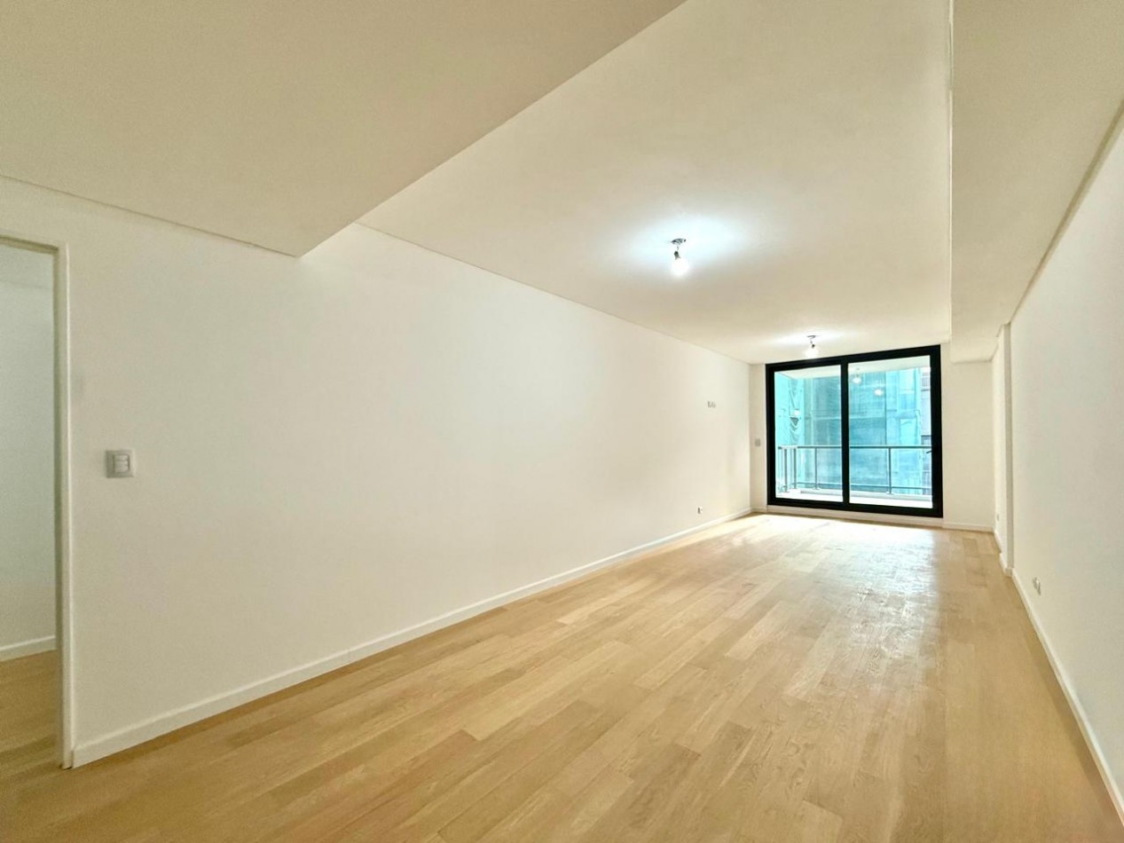 4 ambientes con dependencia y cocheras en Om Recoleta
