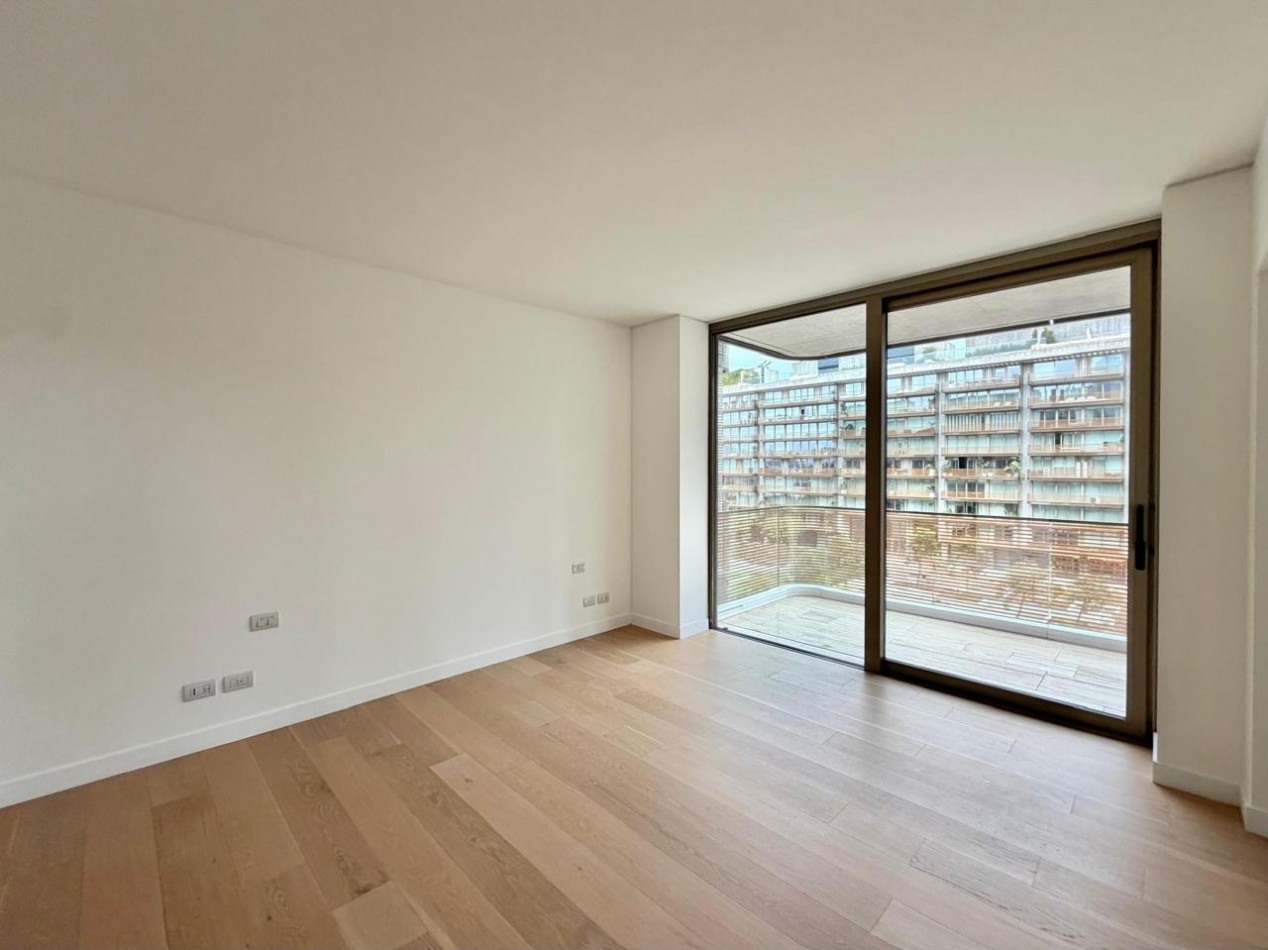 Departamento 4 ambientes con dependencia y cocheras en Oceana, Puerto Madero