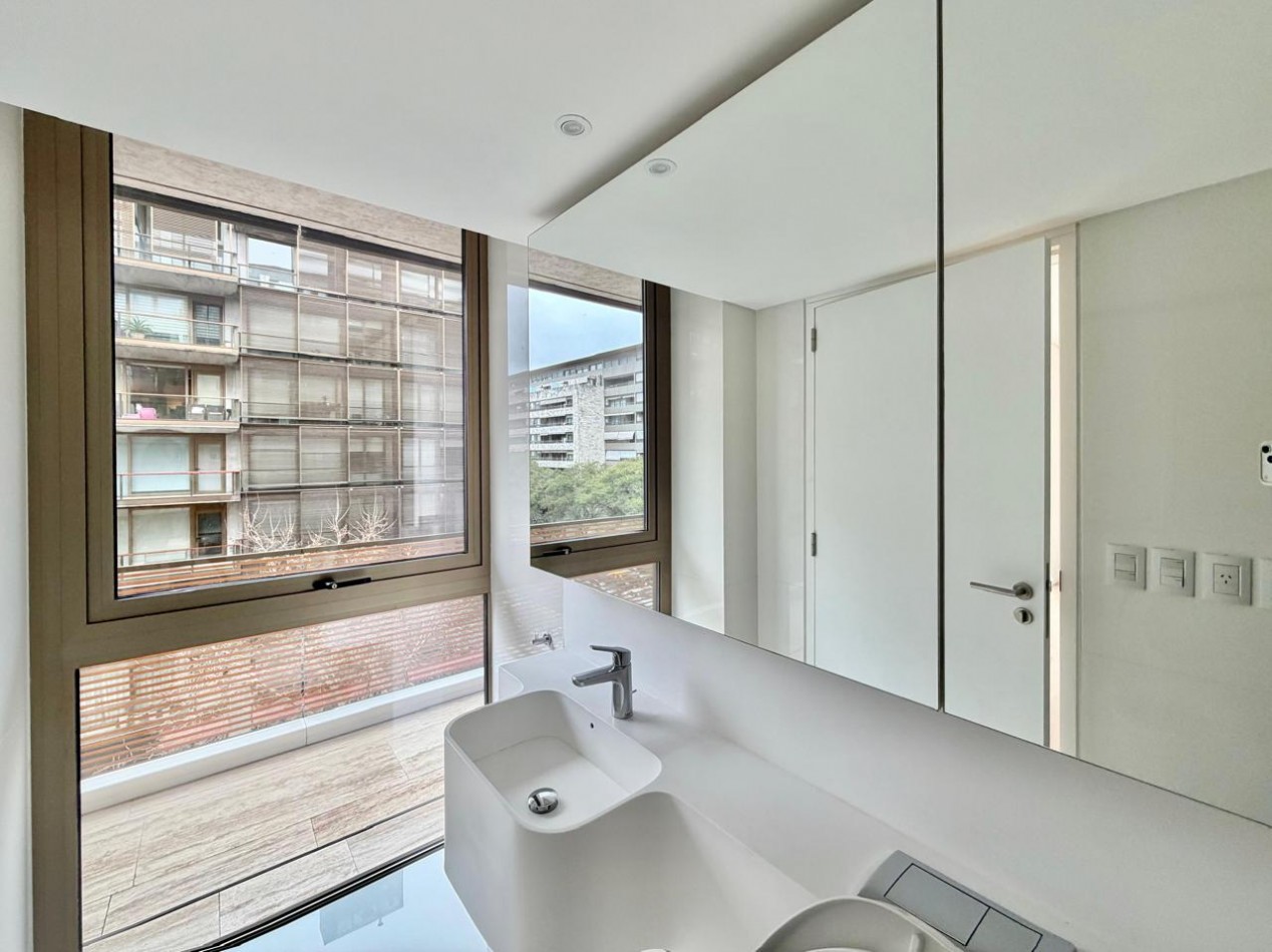 Departamento 4 ambientes con dependencia y cocheras en Oceana, Puerto Madero