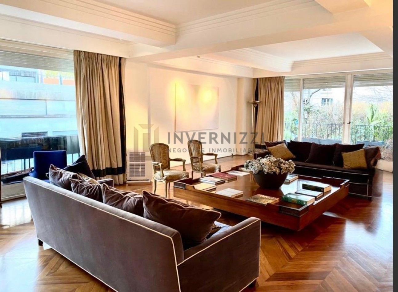 Casa en Venta 18 ambientes, Palermo Chico