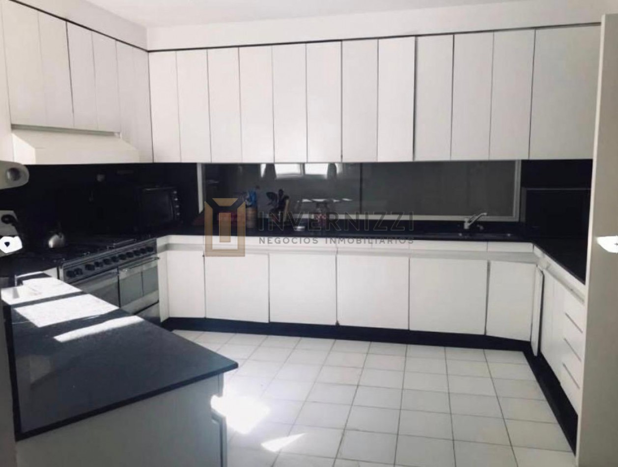 Casa en Venta 18 ambientes, Palermo Chico
