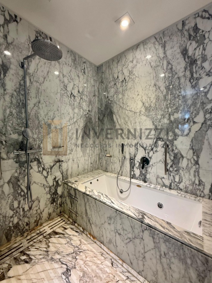 2 ambientes - Piso alto - Alvear Tower - Amueblado