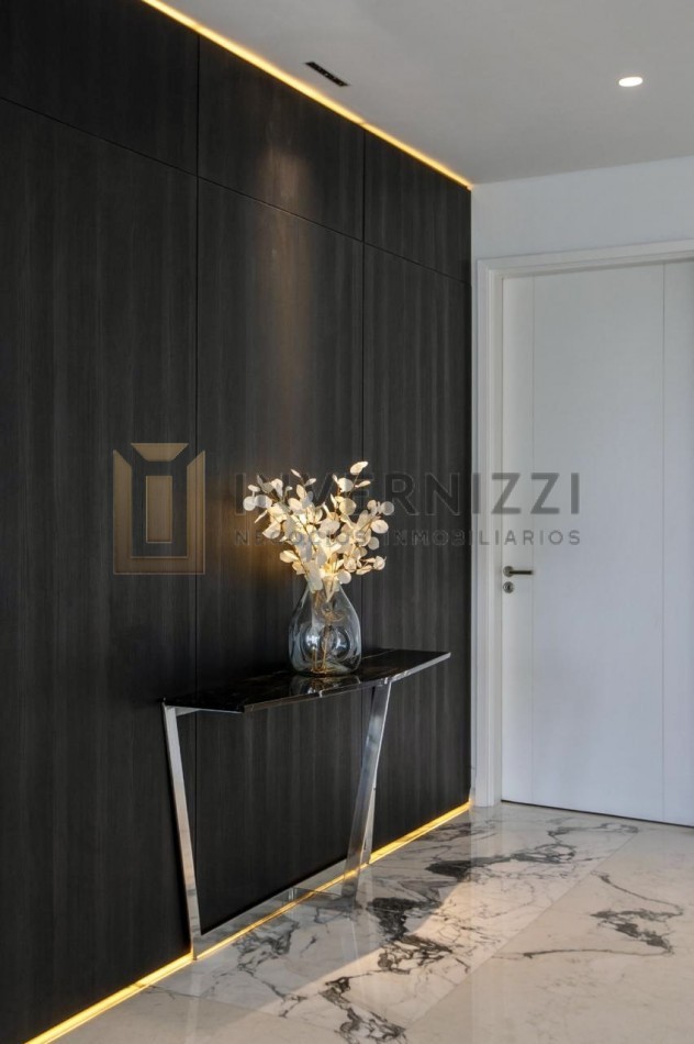 Semipiso con Piscina Propia y Terraza - Alvear Tower - Amueblado