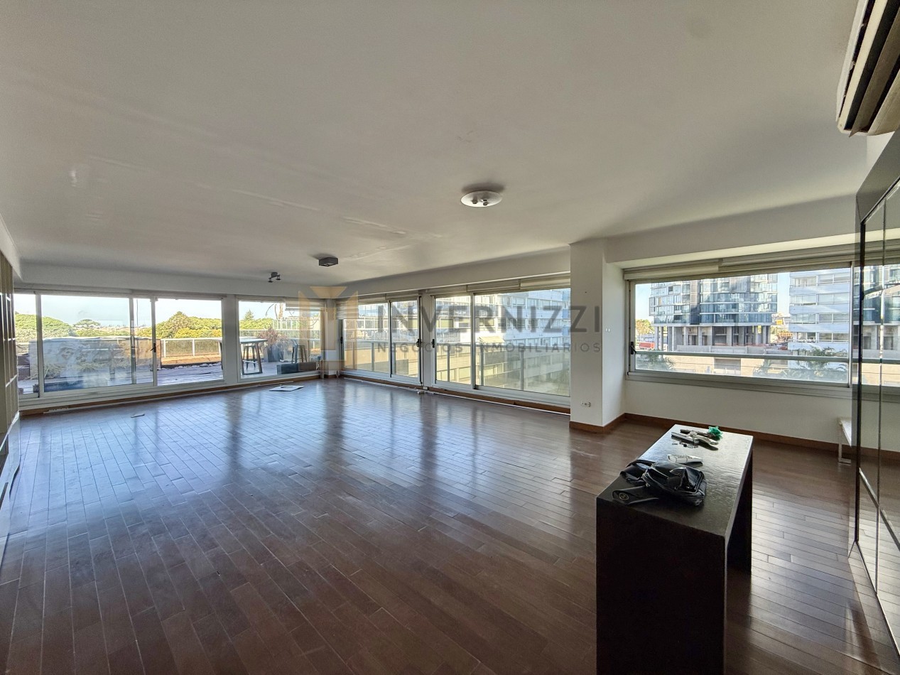 4 amb. + dep. CON TERRAZA - Zencity