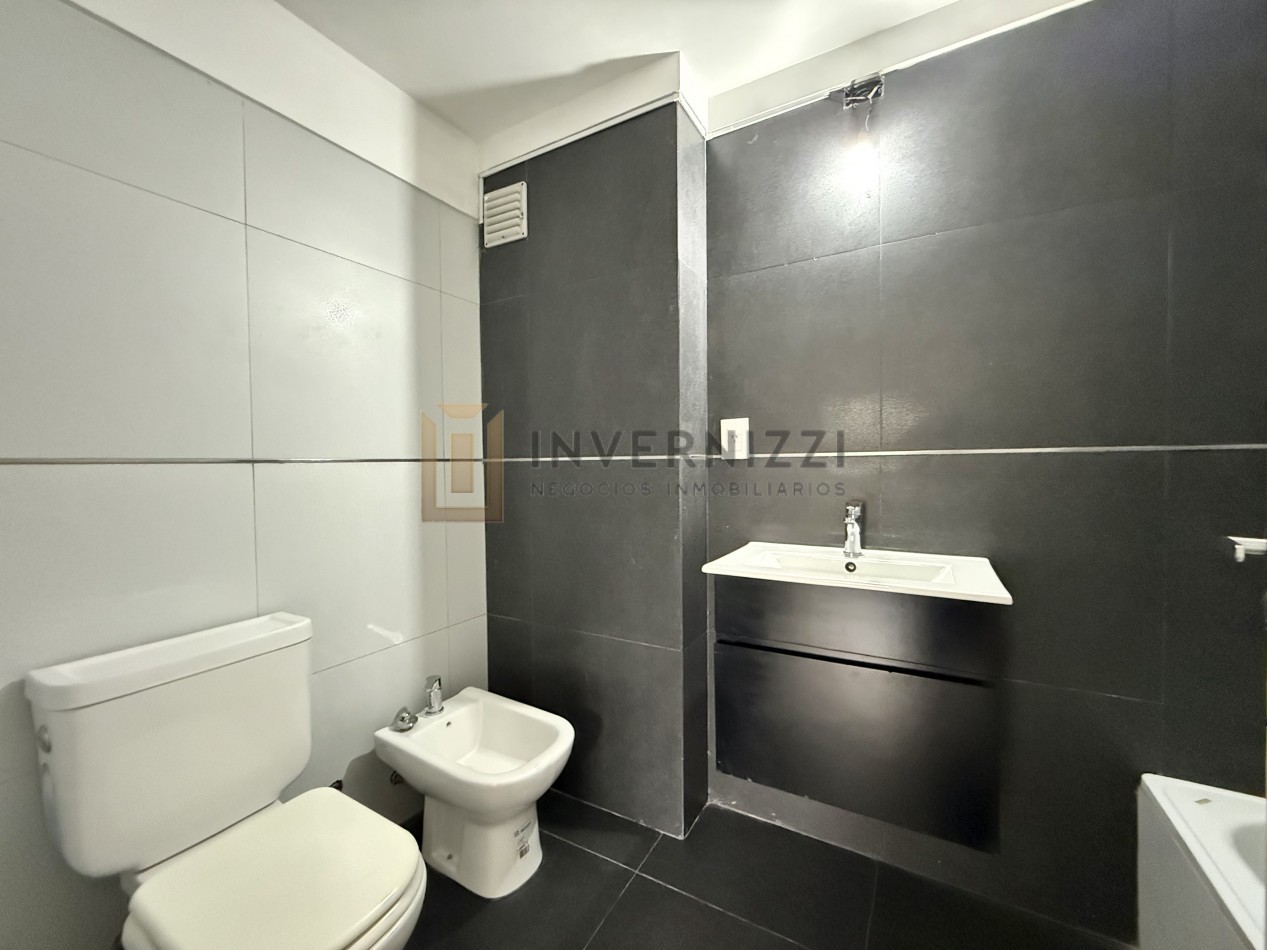 Hermoso 2 ambientes con cochera.- Contrafrente