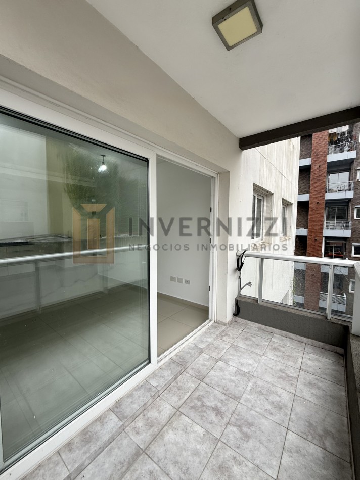 Excelente 3 ambientes - con cochera