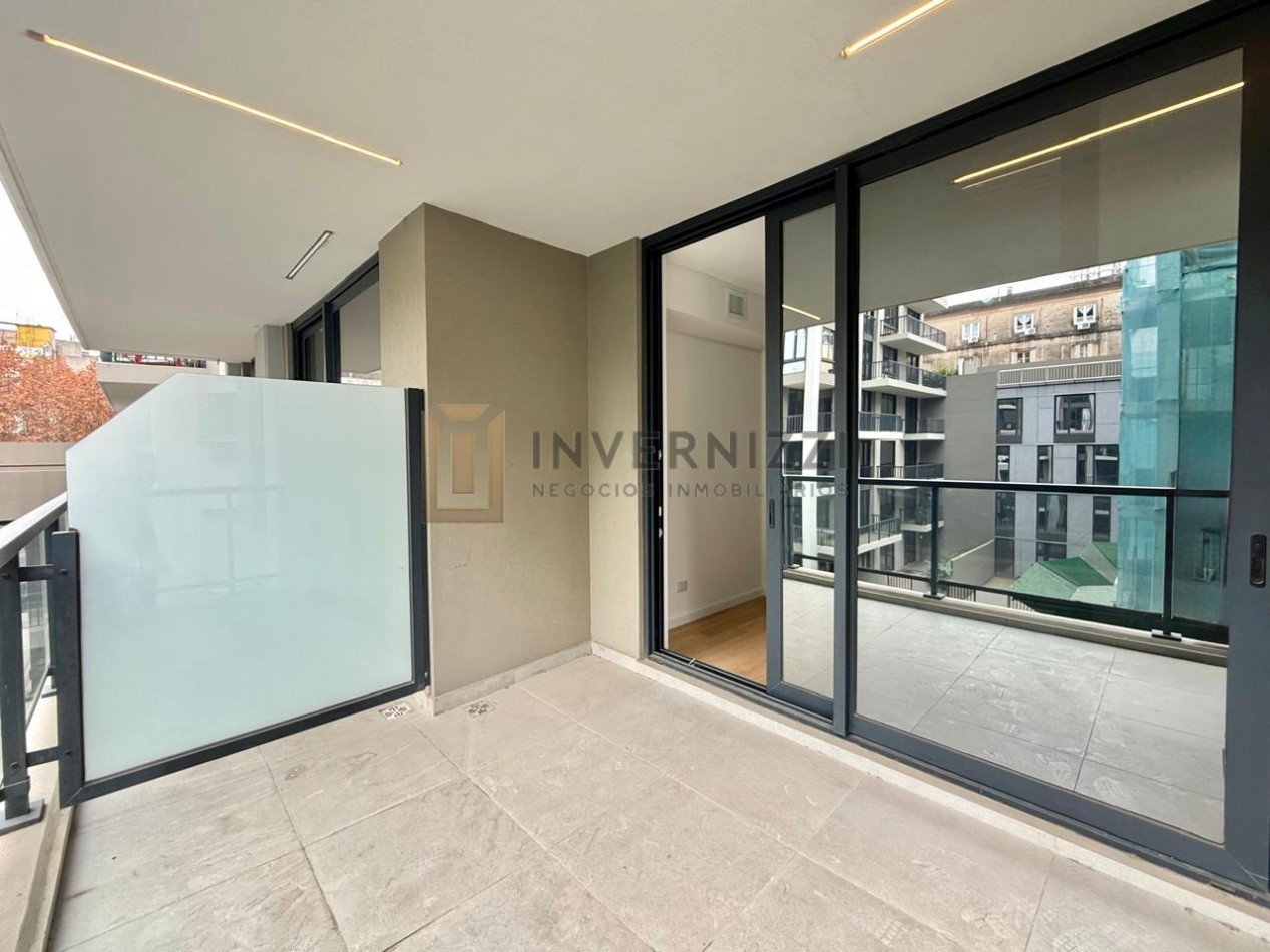 4 ambientes + dependencia y 2 cocheras en OM Recoleta