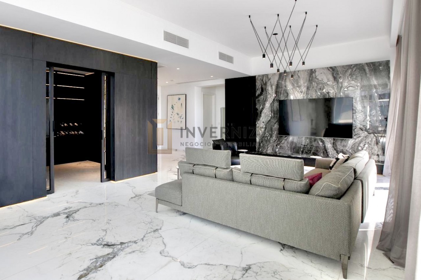 Semipiso con Piscina Propia y Terraza - Alvear Tower - Amueblado