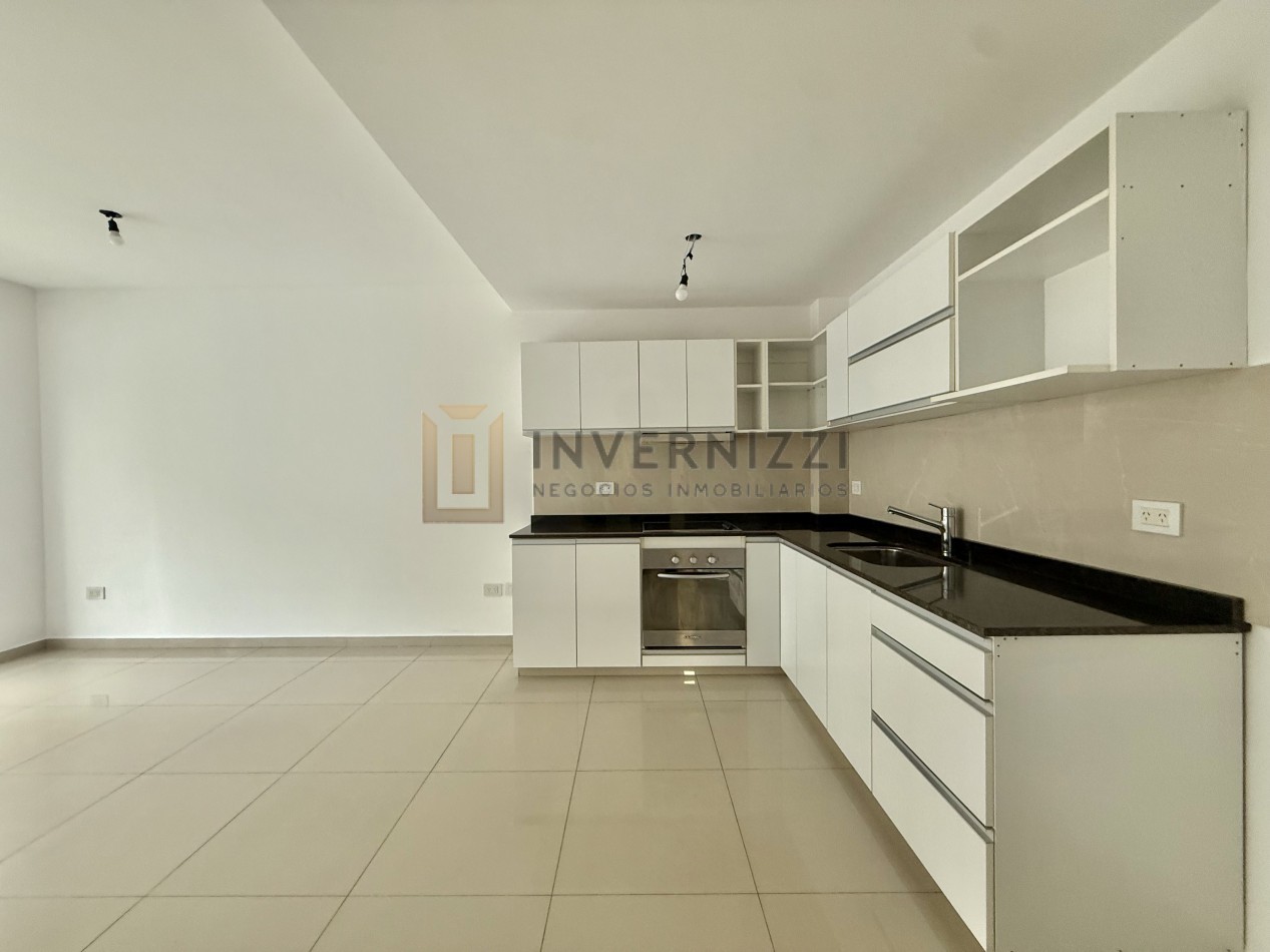 Excelente 3 ambientes - con cochera