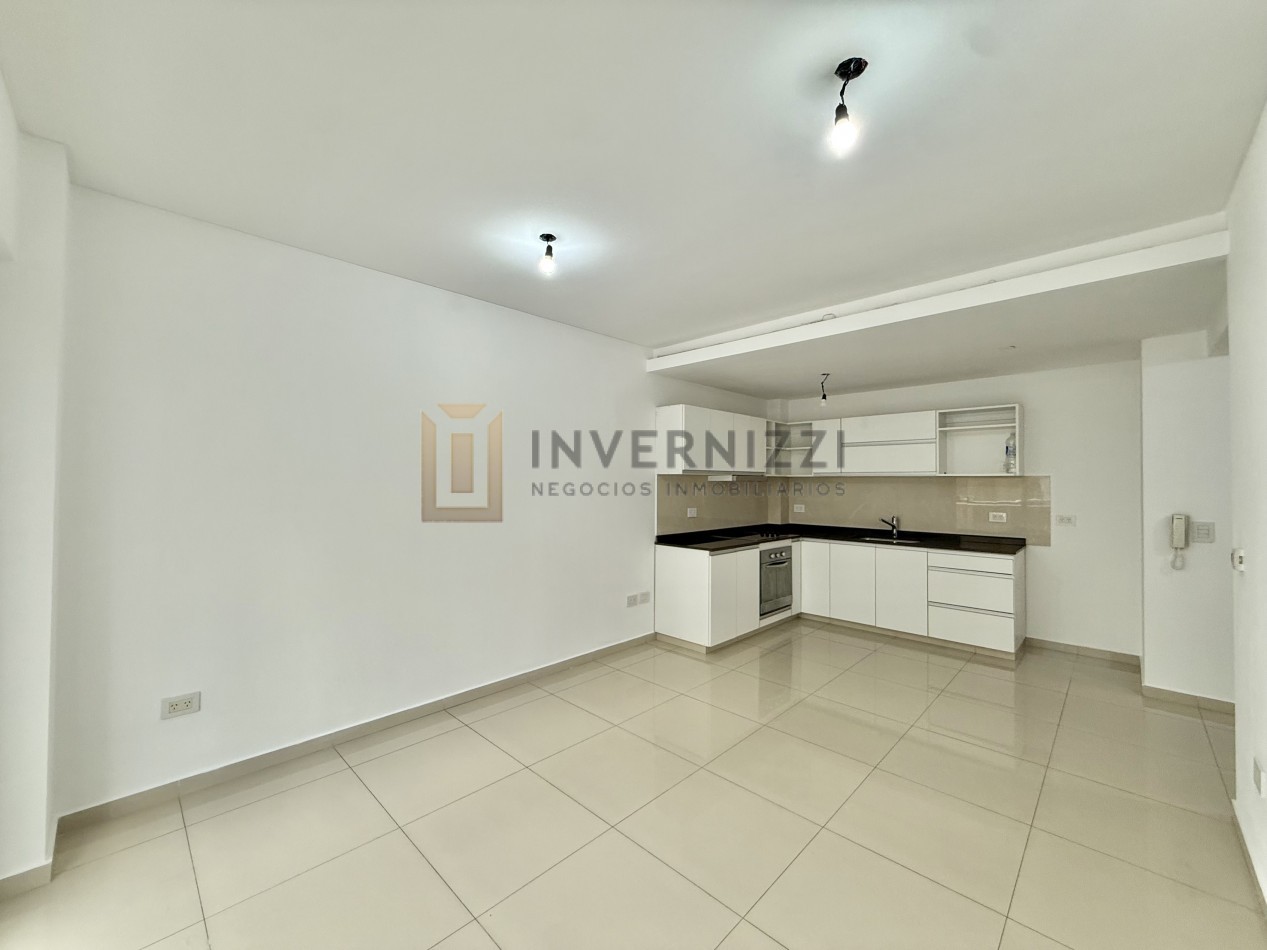 Excelente 3 ambientes - con cochera