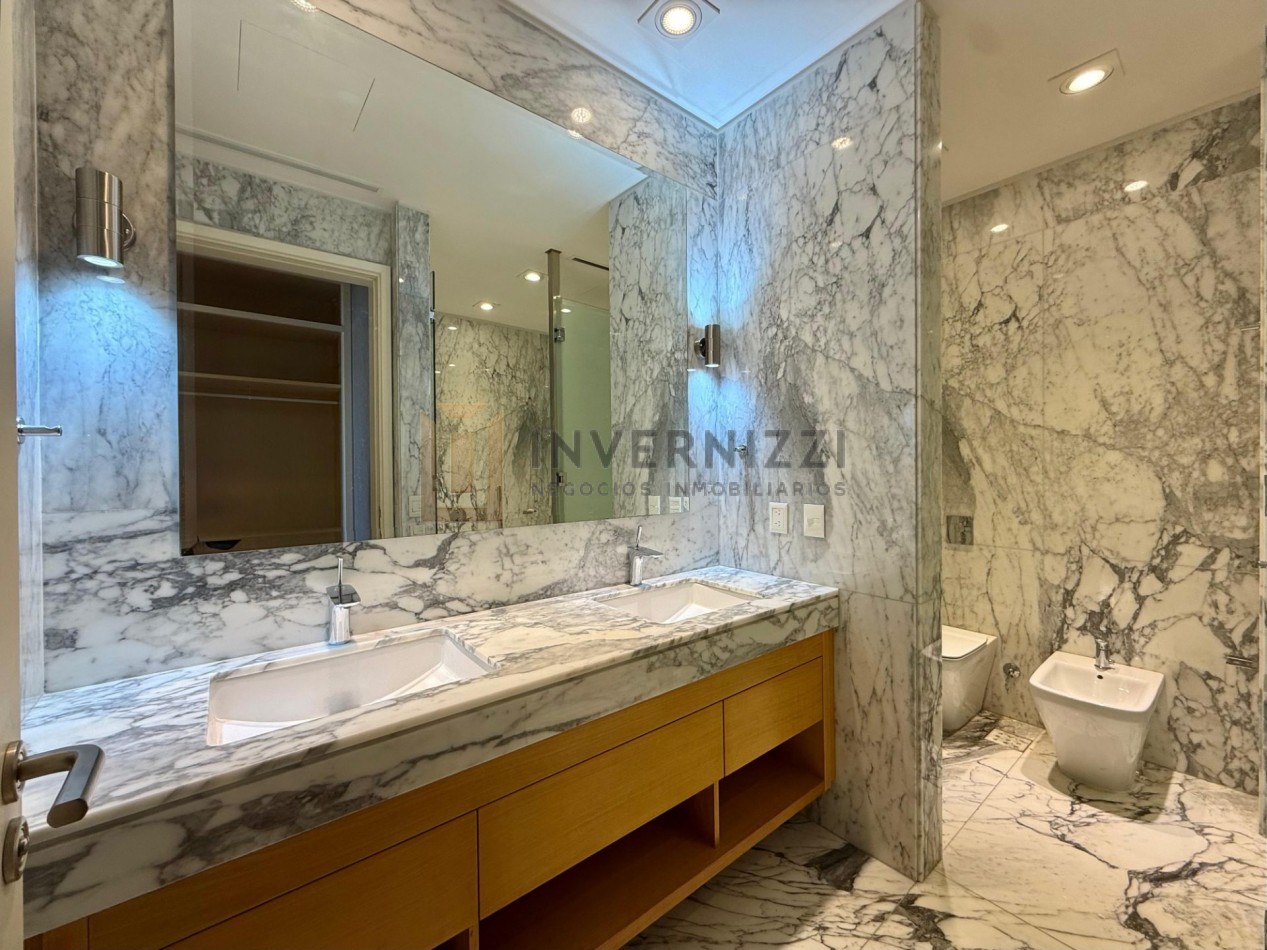 2 ambientes - Piso alto - Alvear Tower - Amueblado