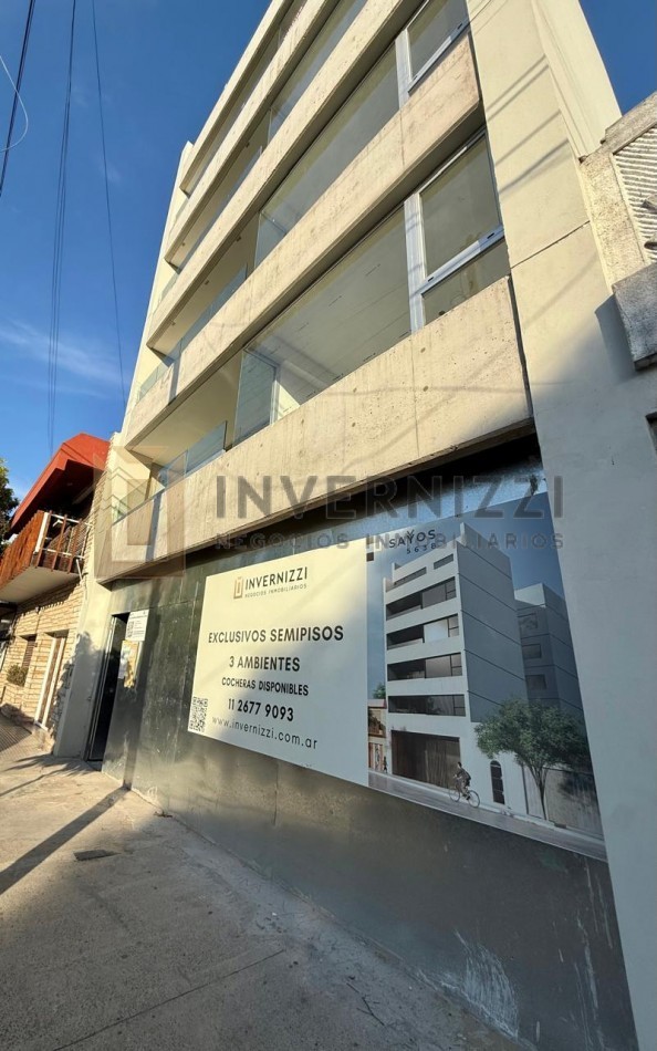 DEPARTAMENTOS 3 AMBIENTES - FRENTE- SEMIPISOS - A ESTRENAR