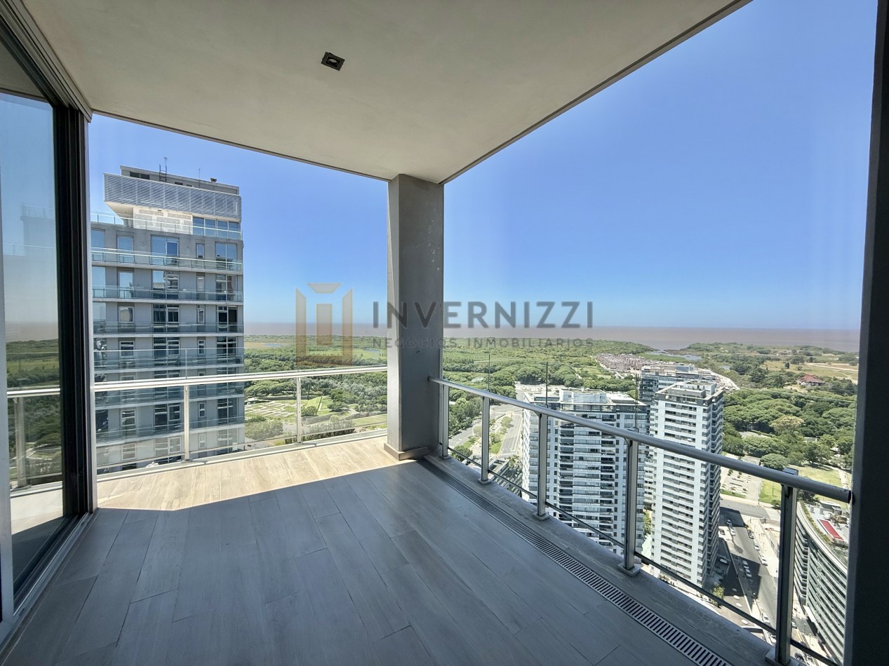 SLS - Penthouse 4 amb. + dep - CON PISCINA PRIVADA