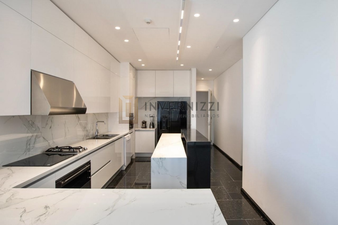 PISO AMUEBLADO - ALVEAR TOWER.