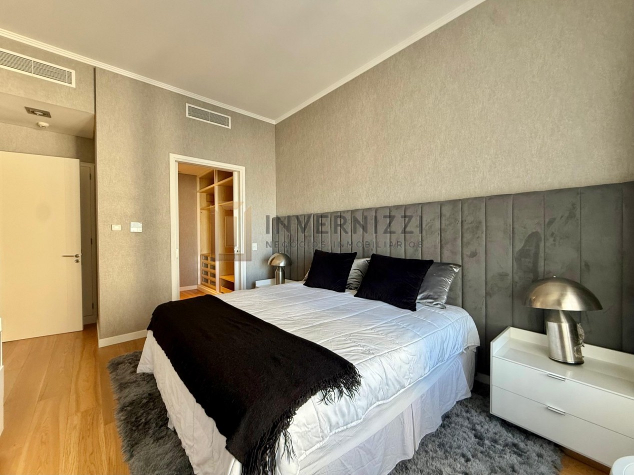 2 ambientes - Piso alto - Alvear Tower - Amueblado