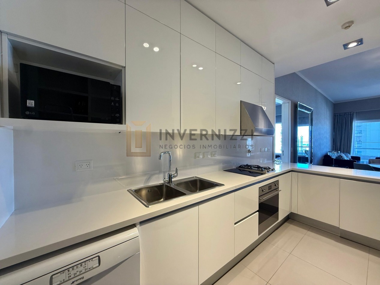 2 ambientes - Piso alto - Alvear Tower - Amueblado