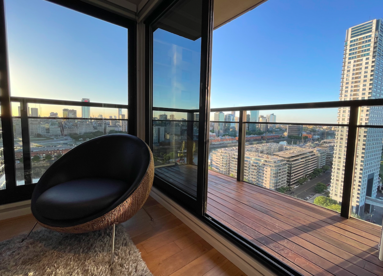 Excelente 3 amb. - AMUEBLADO - Precio paquete.