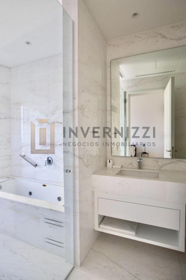 Semipiso con Piscina Propia y Terraza - Alvear Tower - Amueblado