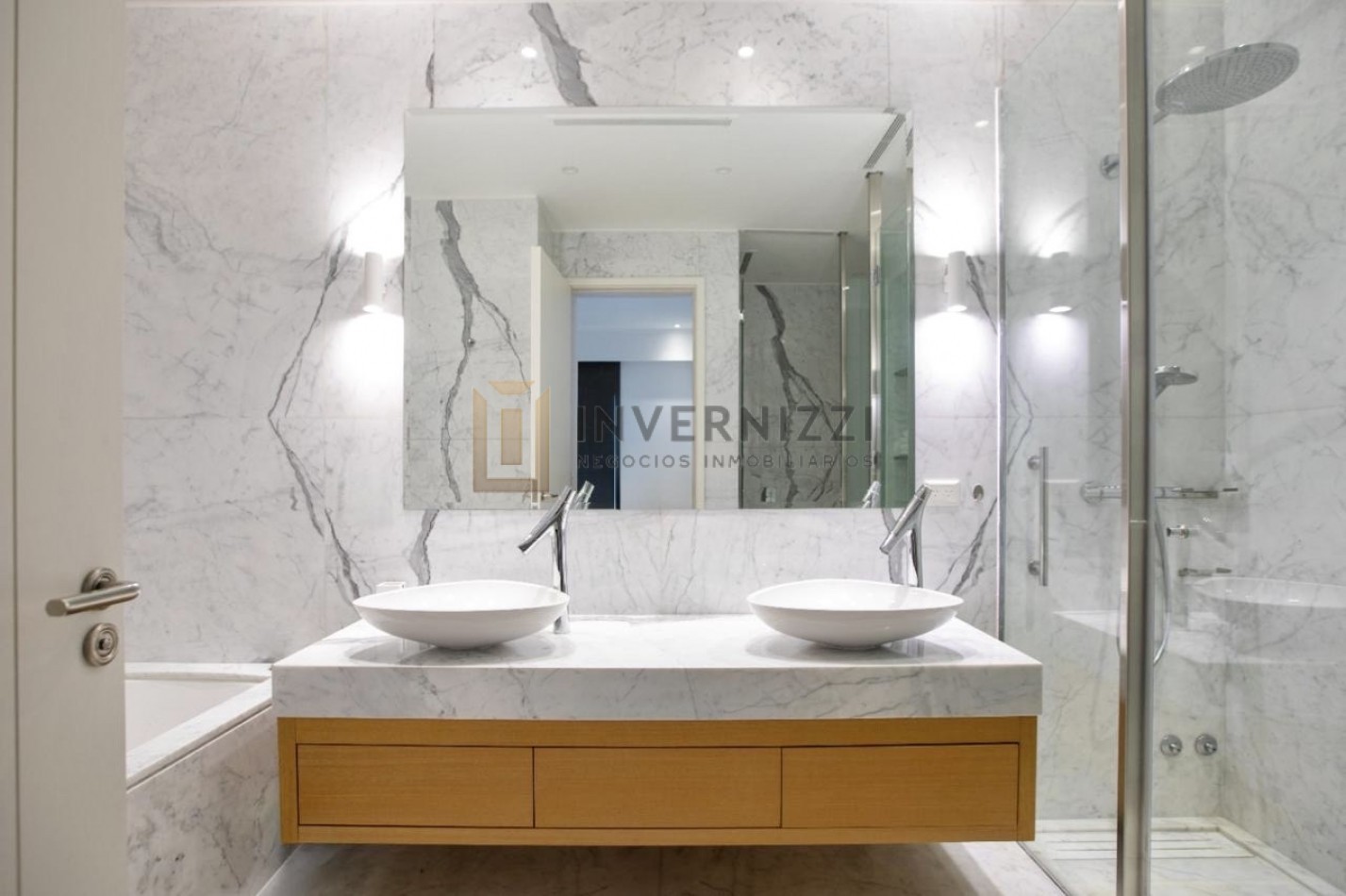 Semipiso con Piscina Propia y Terraza - Alvear Tower - Amueblado