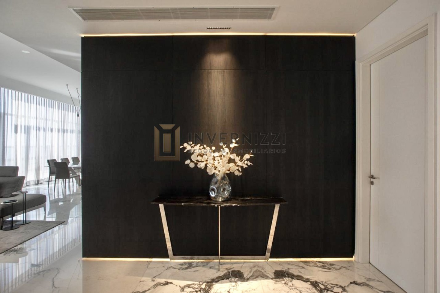 Semipiso con Piscina Propia y Terraza - Alvear Tower - Amueblado