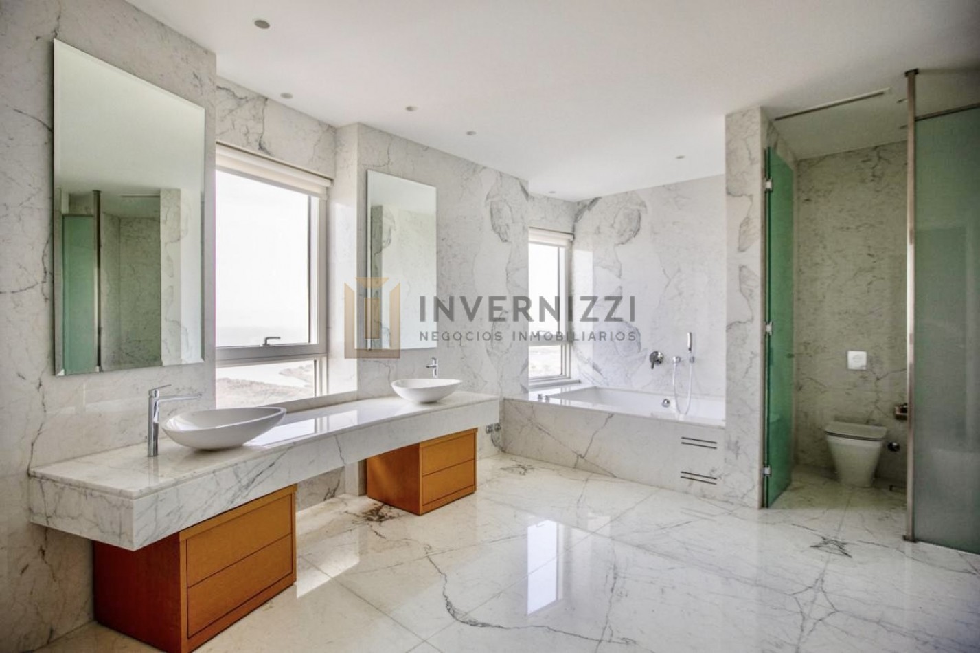 PISO AMUEBLADO - ALVEAR TOWER.