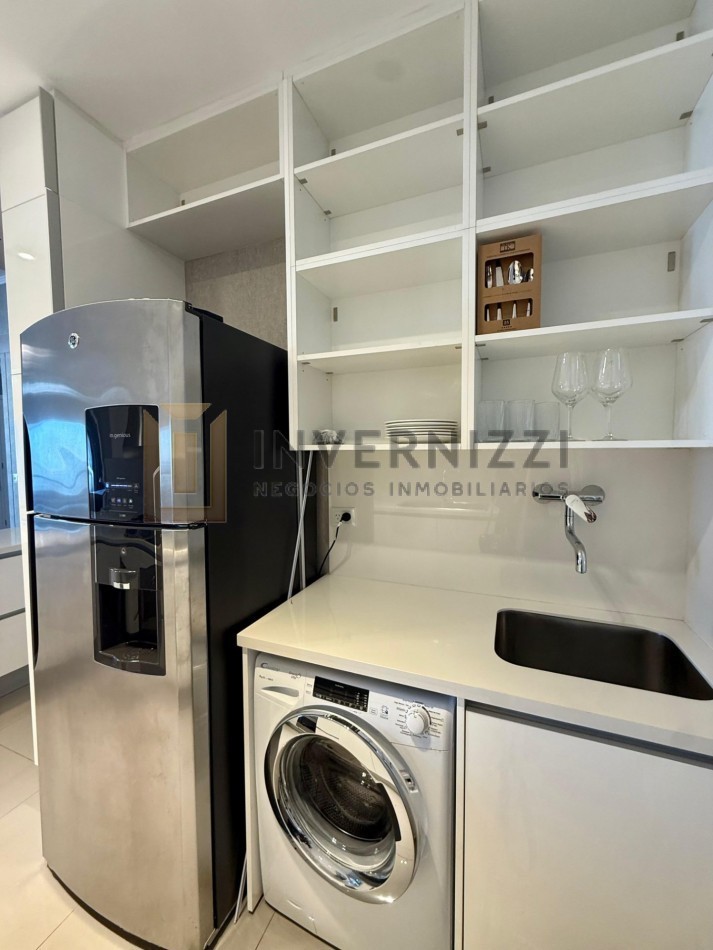 2 ambientes - Piso alto - Alvear Tower - Amueblado