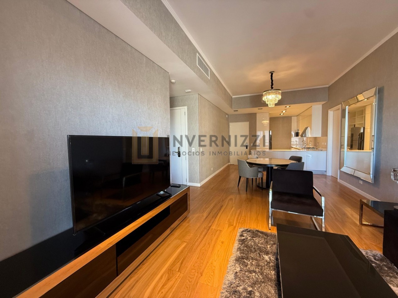 2 ambientes - Piso alto - Alvear Tower - Amueblado