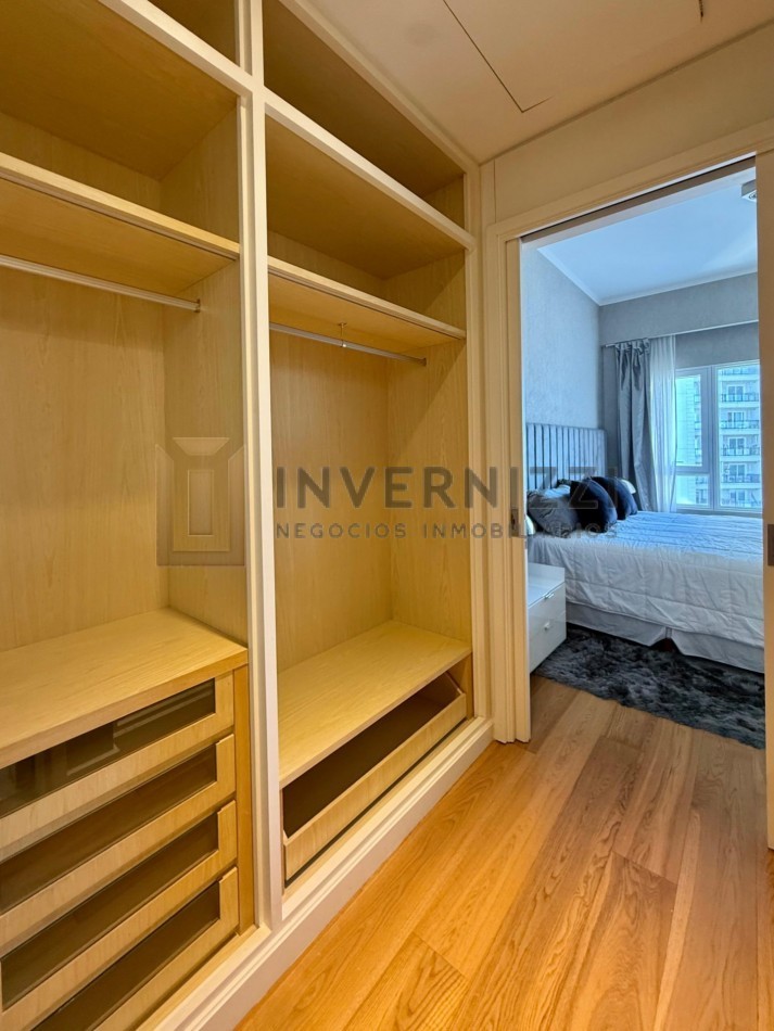 2 ambientes - Piso alto - Alvear Tower - Amueblado