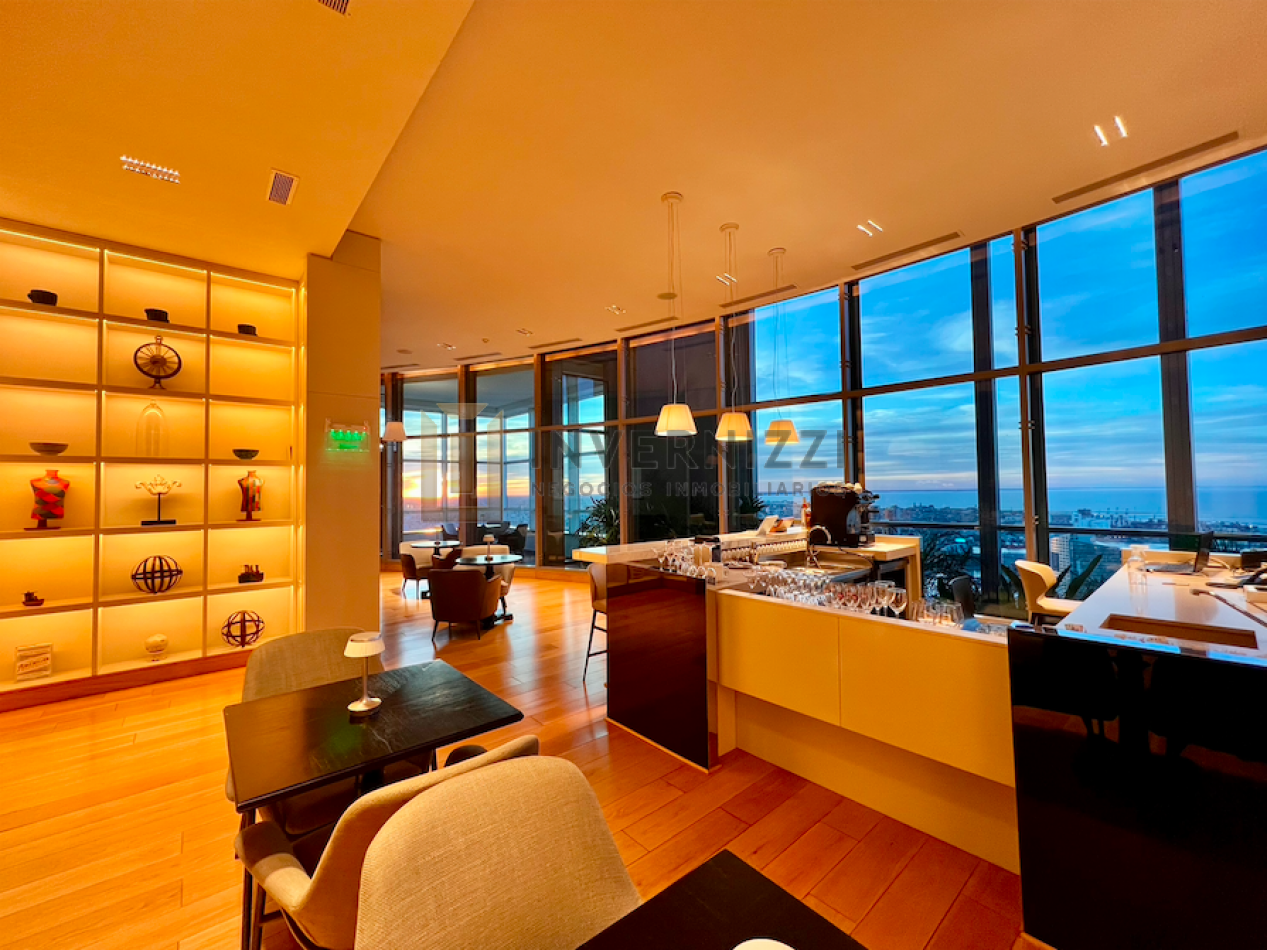 2 ambientes - Piso alto - Alvear Tower - Amueblado